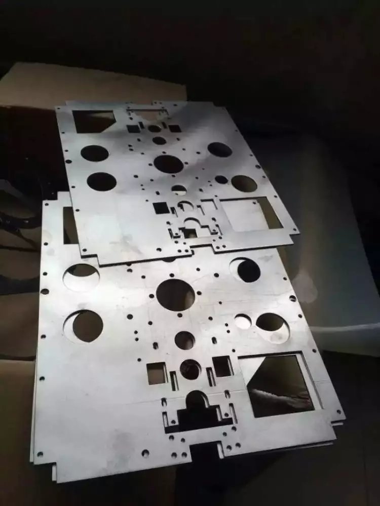 沖壓工藝與產品設計知識 毛刺、材料與模具材料的綜合解析